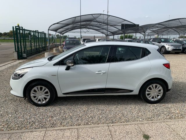 Renault Clio 1.2 75CV GPL 5 porte Wave - foto 2 di 4