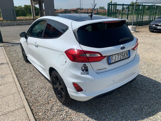 Ford Fiesta 1.5 TDCi 3 porte ST-Line - foto 3 di 4
