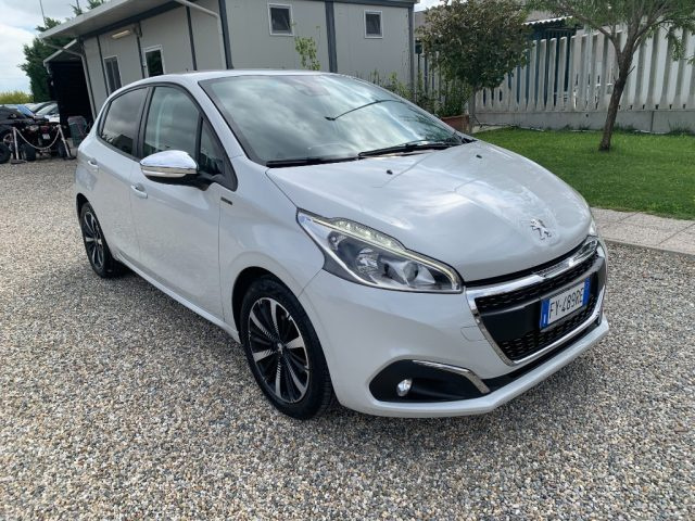 Peugeot 208 1° serie PureTech 82 Stop&Start 5 porte Signature - foto 3 di 17