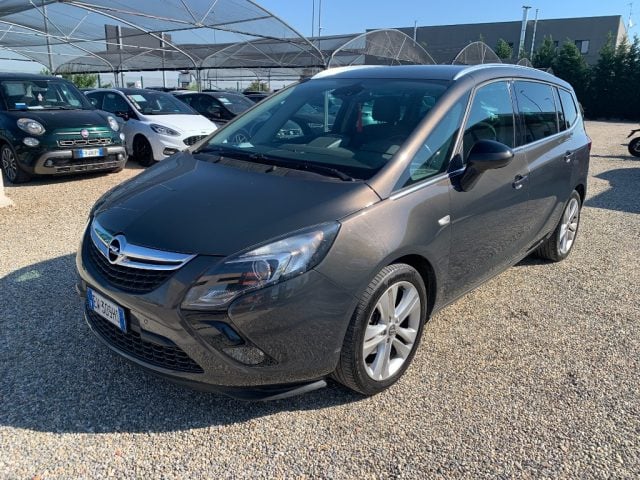 Opel Zafira Tourer 1.6 CDTi 136CV Start&Stop Cosmo, del 2014, 155.000 km, in vendita a Zinasco (PV)