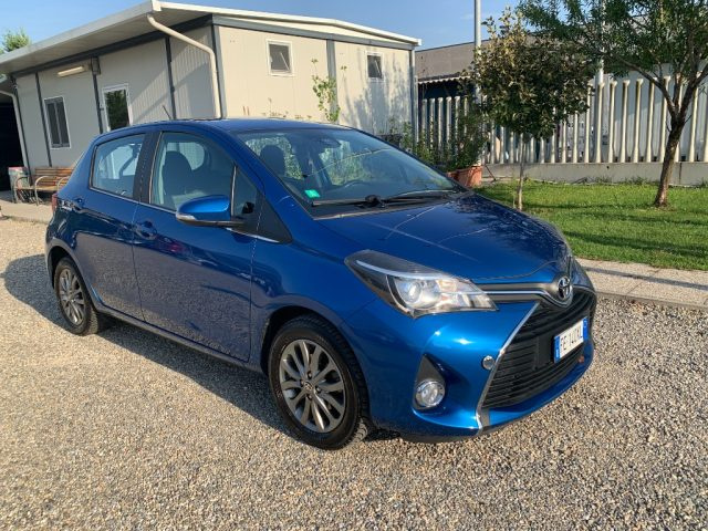 Toyota Yaris 1.3 5 porte Lounge - foto 3 di 19