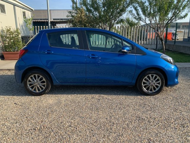 Toyota Yaris 1.3 5 porte Lounge - foto 4 di 19