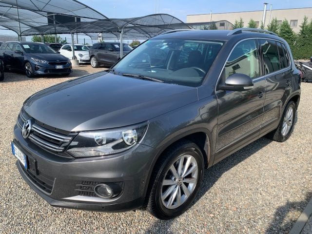 Volkswagen Tiguan 2.0 TDI 140 CV 4MOTION DSG Business Sport & Style, del 2013, 186.000 km, in vendita a Zinasco (PV)