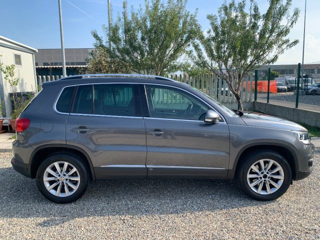Volkswagen Tiguan 2.0 TDI 140 CV 4MOTION DSG Business Sport & Style - foto 4 di 4
