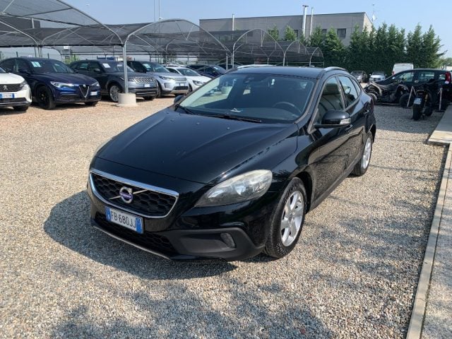 Volvo V40 Cross Country D2 1.6 Kinetic, del 2014, 212.000 km, in vendita a Zinasco (PV)