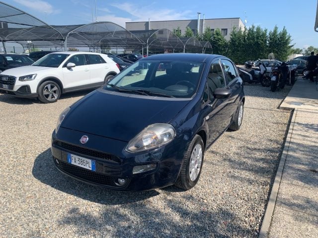 Fiat Punto 1.3 MJT II 75 CV 5 porte Lounge, del 2015, 170.000 km, in vendita a Zinasco (PV)