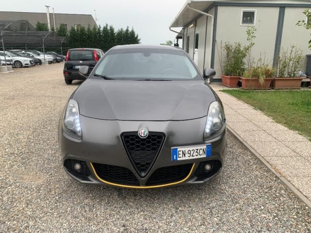 Alfa Romeo Giulietta 1.6 JTDm-2 105 CV Exclusive - foto 2 di 4