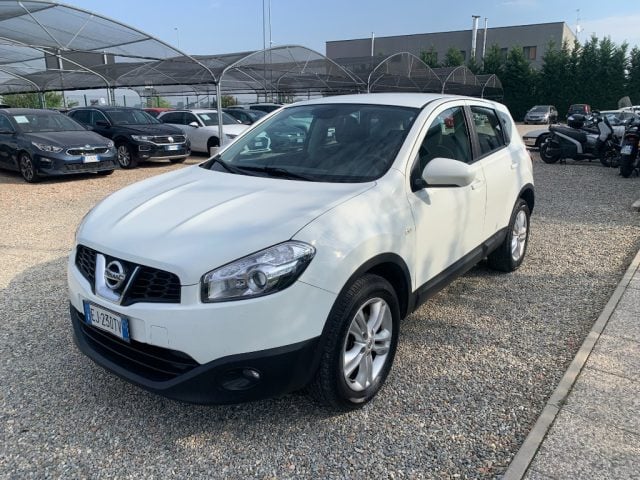 Nissan Qashqai 1.6 16V Tekna, del 2011, 153.000 km, in vendita a Zinasco (PV)