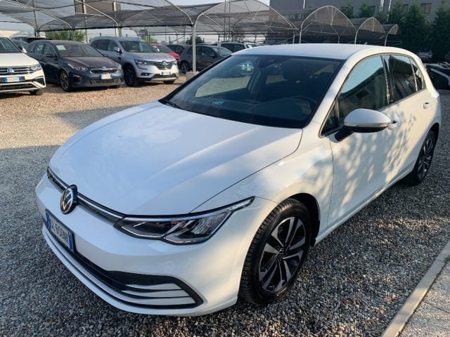 Volkswagen Golf 2.0 TDI 115 CV SCR Life, del 2023, 106.000 km, in vendita a Zinasco (PV)