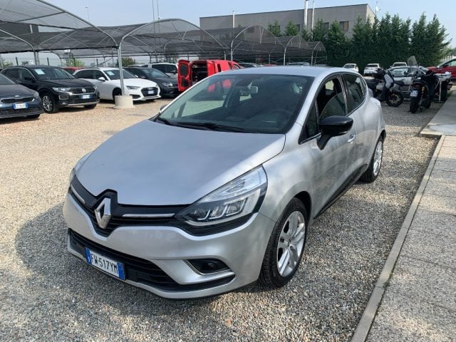 Renault Clio TCe 12V 90 CV 5 porte Moschino Zen, del 2019, 109.000 km, in vendita a Zinasco (PV)