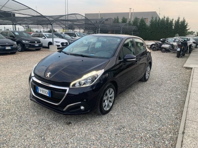 Peugeot 208 1° serie PureTech 82 Stop&Start 5 porte Allure, del 2019, 77.000 km, in vendita a Zinasco (PV)