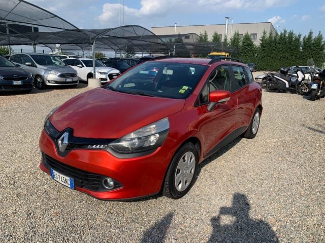 Renault Clio Sporter 1.5 dCi 8V 75CV Live, del 2013, 135.000 km, in vendita a Zinasco (PV)