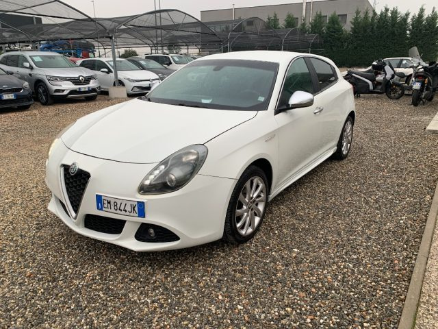 Alfa Romeo Giulietta 1.4 Turbo 120 CV Distinctive, del 2012, 201.000 km, in vendita a Zinasco (PV)