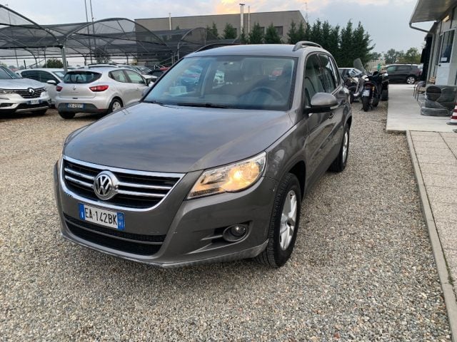 Volkswagen Tiguan 2.0 TDI DPF Trend & Fun BlueMotion Tech., del 2010, 143.000 km, in vendita a Zinasco (PV)