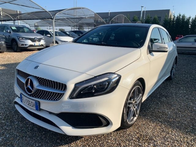 Mercedes-Benz A 180 d Automatic Premium, del 2017, 90.000 km, in vendita a Zinasco (PV)