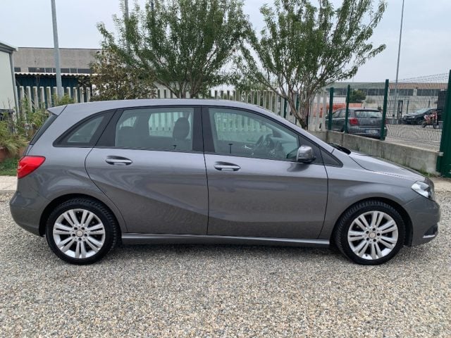 Mercedes-Benz B 180 CDI BlueEFFICIENCY Premium - foto 4 di 4