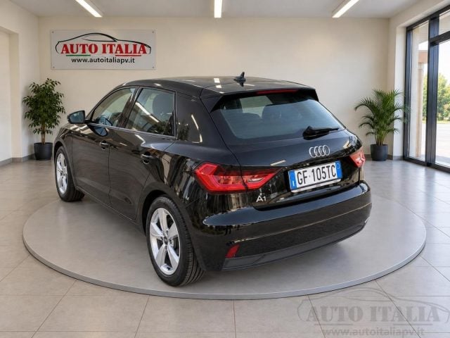 Audi A1 SPB 25 TFSI Identity Black - foto 3 di 4