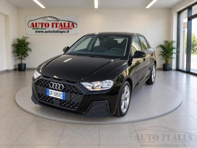 Audi A1 SPB 25 TFSI Identity Black, del 2021, 84.000 km, in vendita a Zinasco (PV)