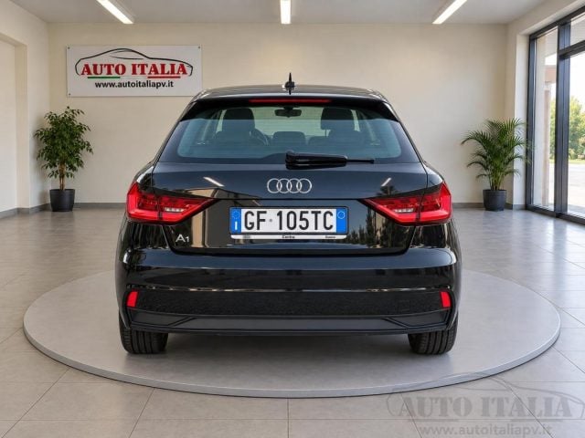 Audi A1 SPB 25 TFSI Identity Black - foto 4 di 4