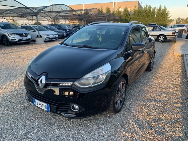 Renault Clio Sporter 1.5 dCi 8V 75CV COSTUME NATIONAL, del 2015, 150.000 km, in vendita a Zinasco (PV)