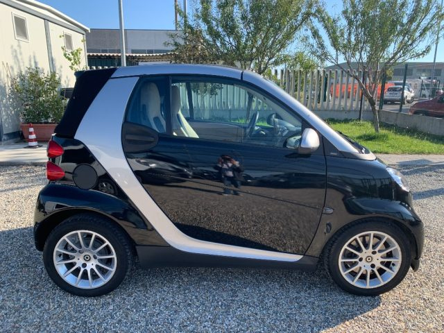 smart forTwo 1000 62 kW cabrio passion - foto 4 di 4