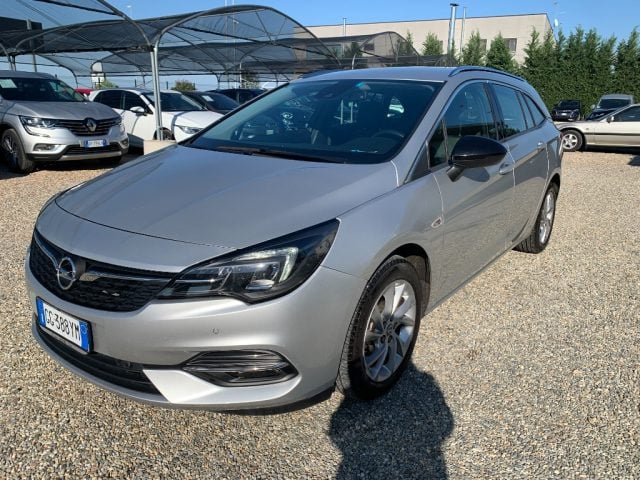 Opel Astra 1.5 CDTI 122 CV S&S Sports Tourer Ultimate, del 2022, 213.000 km, in vendita a Zinasco (PV)
