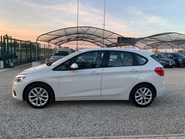 BMW 218 d Active Tourer Advantage - foto 2 di 4