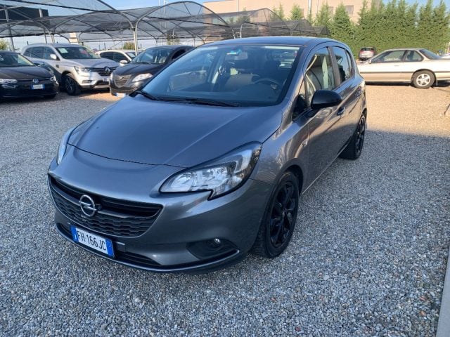 Opel Corsa 1.4 90CV GPL Tech 5 porte Innovation, del 2017, 272.000 km, in vendita a Zinasco (PV)