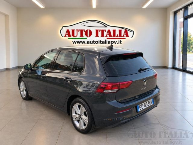 Volkswagen Golf 1.0 eTSI EVO DSG Life - foto 3 di 4