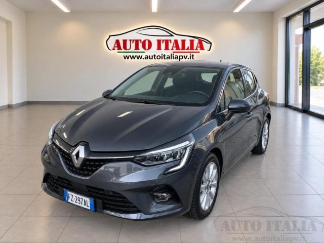 Renault Clio Blue dCi 115 CV 5 porte Initiale Paris, del 2019, 110.000 km, in vendita a Zinasco (PV)