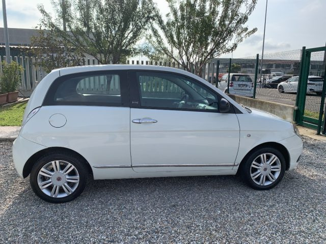 Lancia Ypsilon 1.2 69 CV Platinum - foto 4 di 4