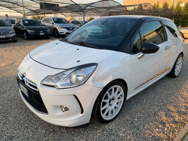 DS Automobiles DS 3 1.6 e-HDi 110 airdream Ultra Prestige, del 2012, 243.000 km, in vendita a Zinasco (PV)