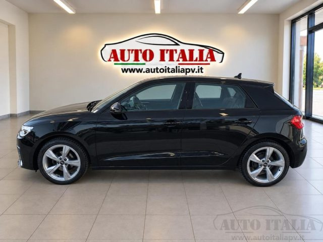 Audi A1 SPB 25 TFSI Identity Black - foto 2 di 4
