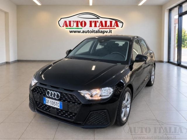 Audi A1 SPB 25 TFSI Identity Black, del 2021, 84.000 km, in vendita a Zinasco (PV)