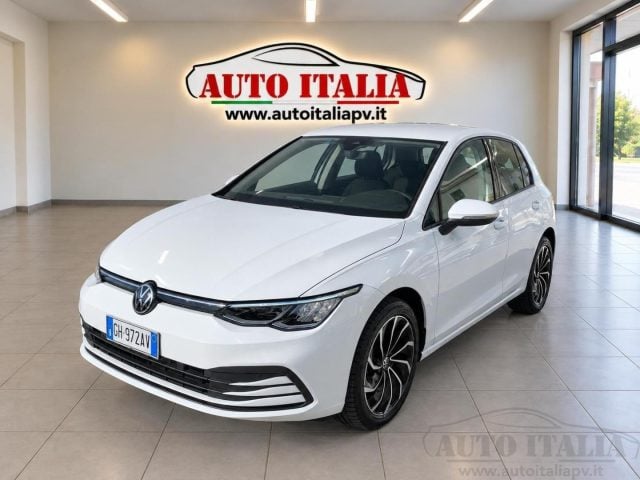 Volkswagen Golf 1.0 eTSI EVO DSG Life, del 2022, 95.000 km, in vendita a Zinasco (PV)