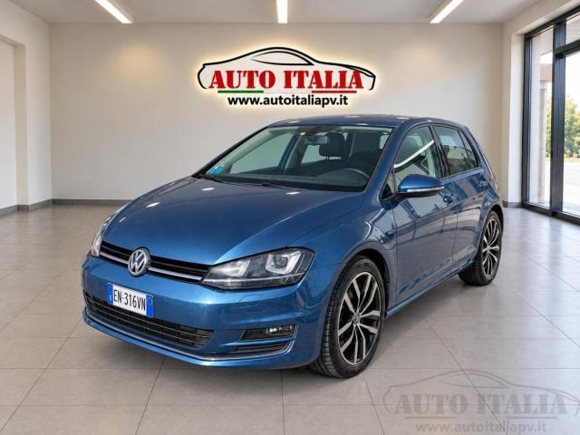 Volkswagen Golf 2.0 TDI 5p. Highline BlueMotion Technology, del 2013, 135.000 km, in vendita a Zinasco (PV)