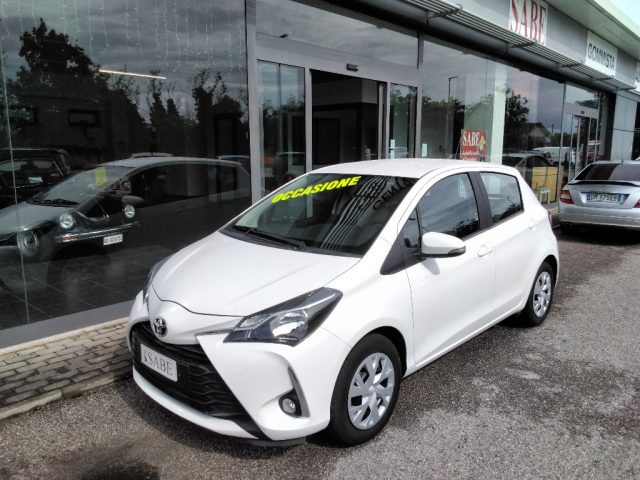 Toyota Yaris 1.0 72 CV 5 porte Active - foto 2 di 4