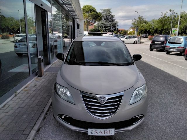 Lancia Ypsilon 1.2 69 CV 5 porte Platinum - foto 4 di 4