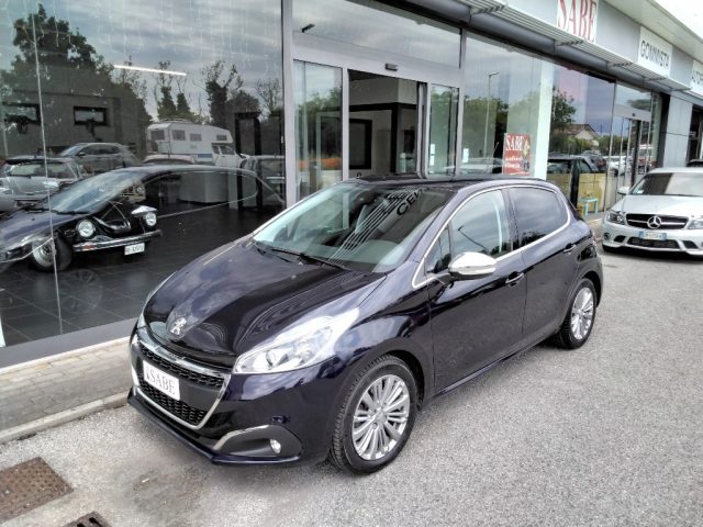 Peugeot 208 1� serie PureTech 82 Stop&Start 5 porte Allure - foto 2 di 4