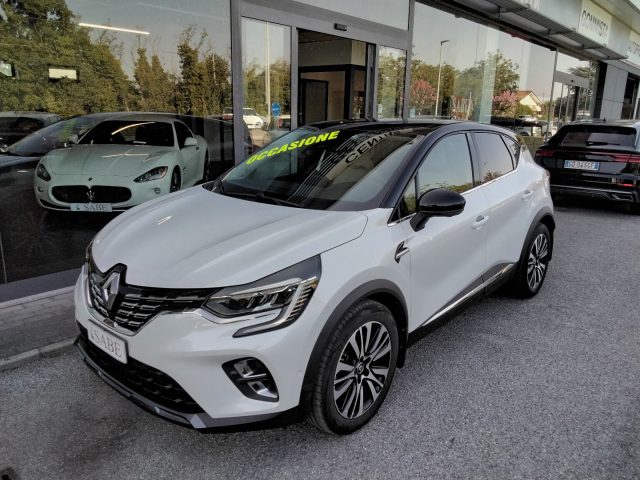 Renault Captur Plug-in Hybrid E-Tech 160 CV Initiale Paris - foto 3 di 4