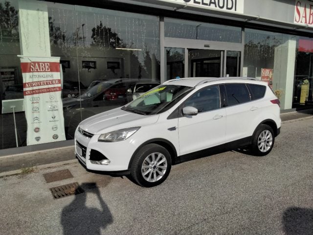 Ford Kuga 2.0 TDCI 150 CV 4WD S&S Titanium Business, del 2016, 46.316 km, in vendita a Bagnaria Arsa (UD)