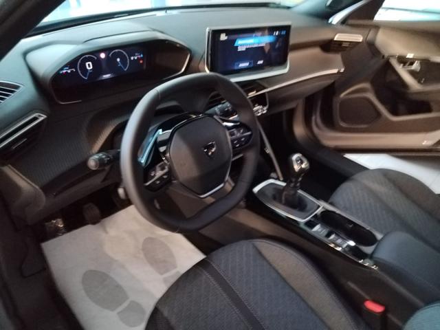 Peugeot 2008 PureTech 100 S&S Allure - foto 2 di 4