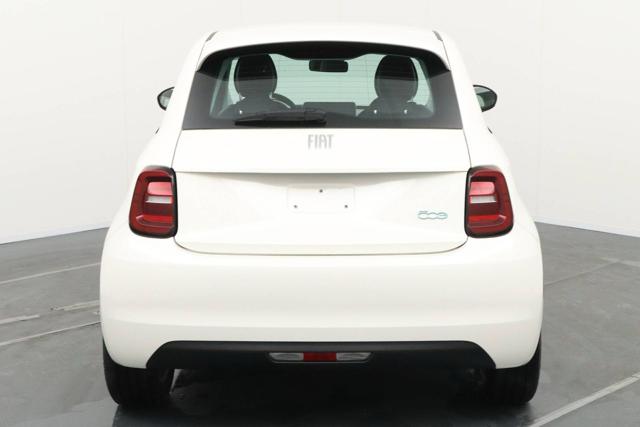 Fiat 500e Berlina 23,8 kWh - foto 3 di 4