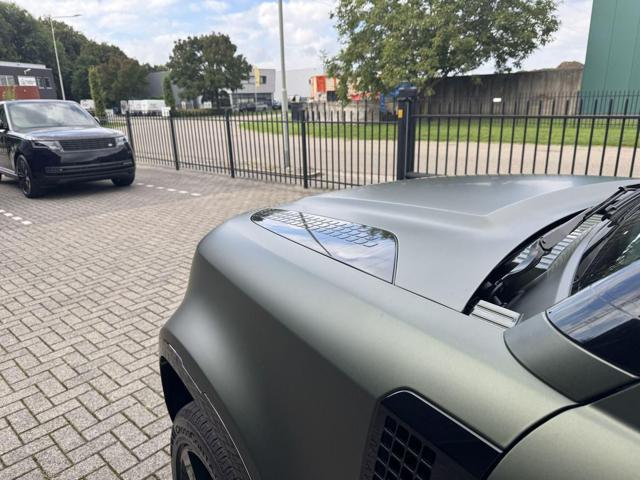 Land Rover Defender 110 P300 E HYBRID AWD Auto X-Dynamic HSE - foto 4 di 22