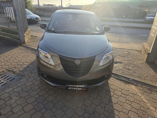 Lancia Ypsilon 1.2 8v Silver ecochic Gpl 69cv, del 2015, 115.000 km, in vendita a Bollate (MI)