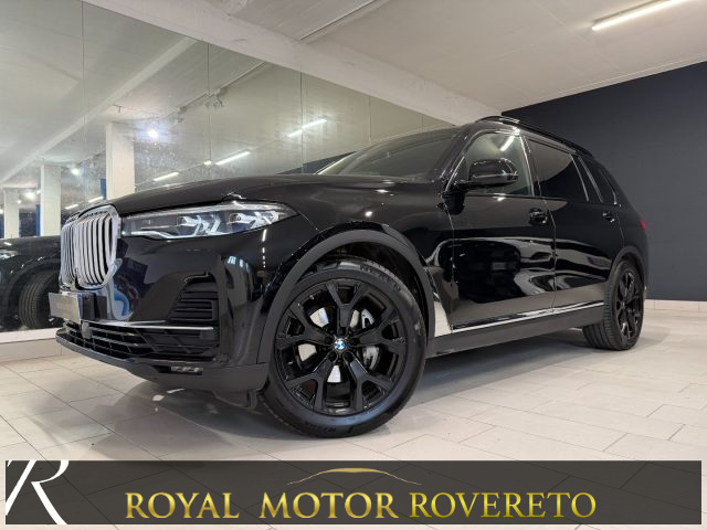 BMW X7 xDrive30d 265cv + TETTO / DISPLAY KEY / HEAD UP !! usato a ROVERETO