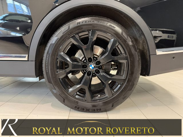 BMW X7 xDrive30d 265cv + TETTO / DISPLAY KEY / HEAD UP !! - foto 4 di 4