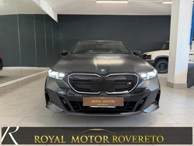 BMW i5 M60 Msport Pro AZIENDALE FULL! 601 CV !!! - foto 2 di 4