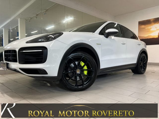 Porsche Cayenne Coupé3.0 V6 E-Hybrid 462cv +22"/Pack Sport/Carbon!, del 2020, 163.916 km, in vendita a Rovereto (TN)