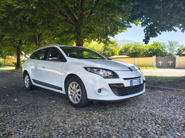 Renault Megane Mégane 1.6 16V SporTour Attractive - foto 2 di 44